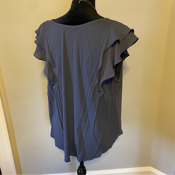 Blue top - Picture 2 of 4